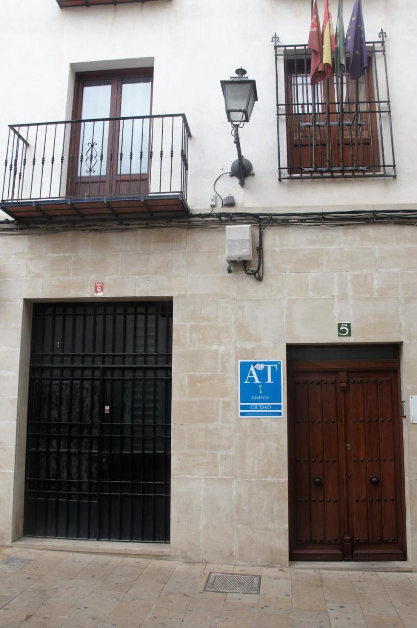 Apartamentos Turisticos Architettura Ubeda Exterior foto